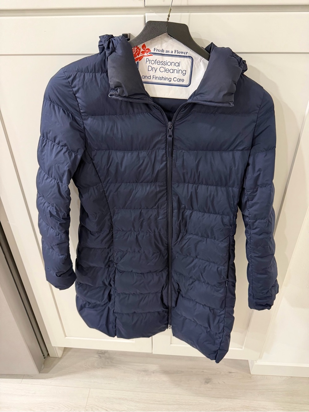 Uniqlo navy blue down puffer jacket